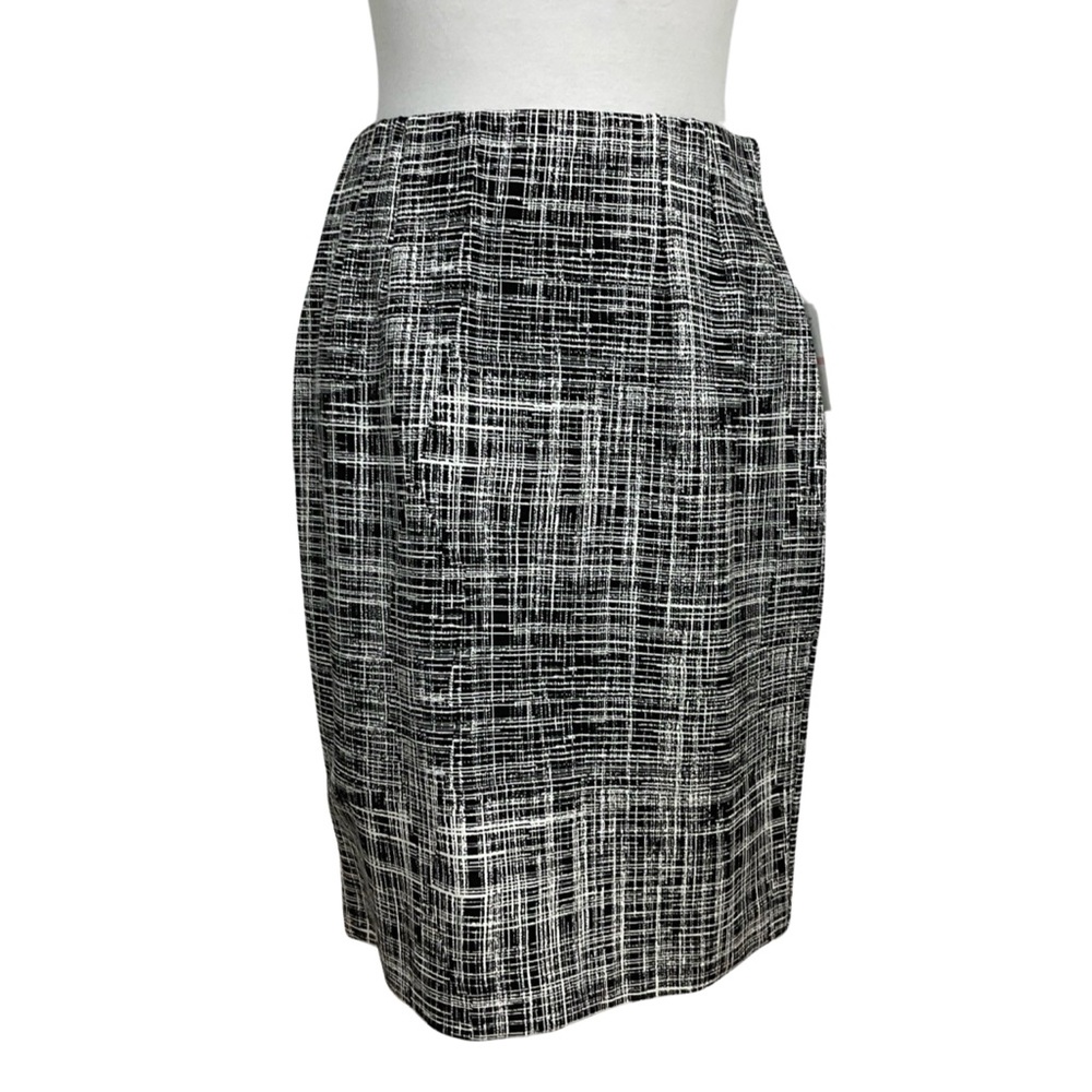 Amanda & Chelsea Black & White Stretch Skirt Size 10 New with Tags